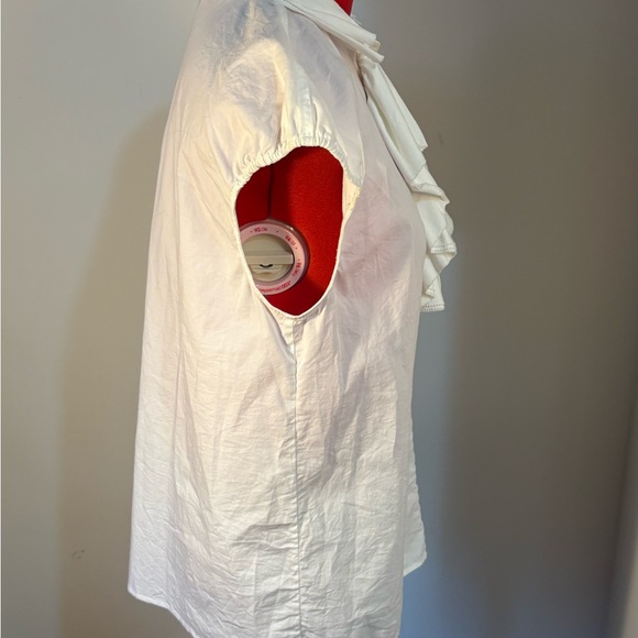 White Ruffled Sleeveless Blouse - Picture 5 of 7